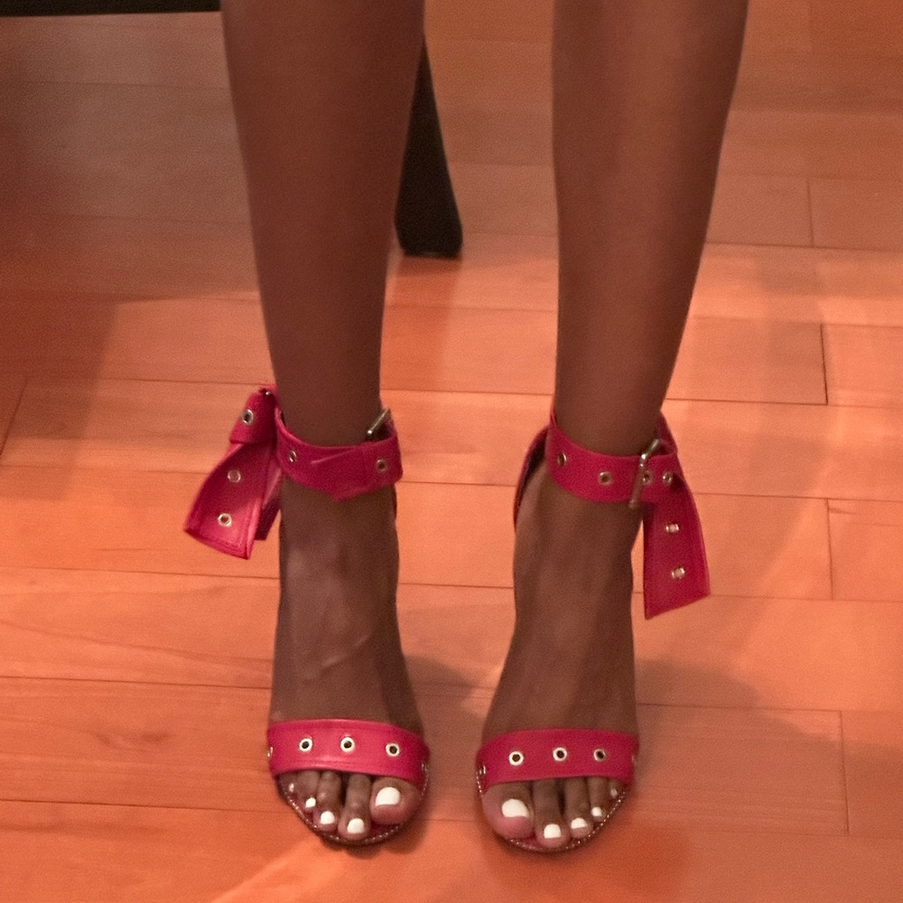 Red Heels - Picture 2 of 5